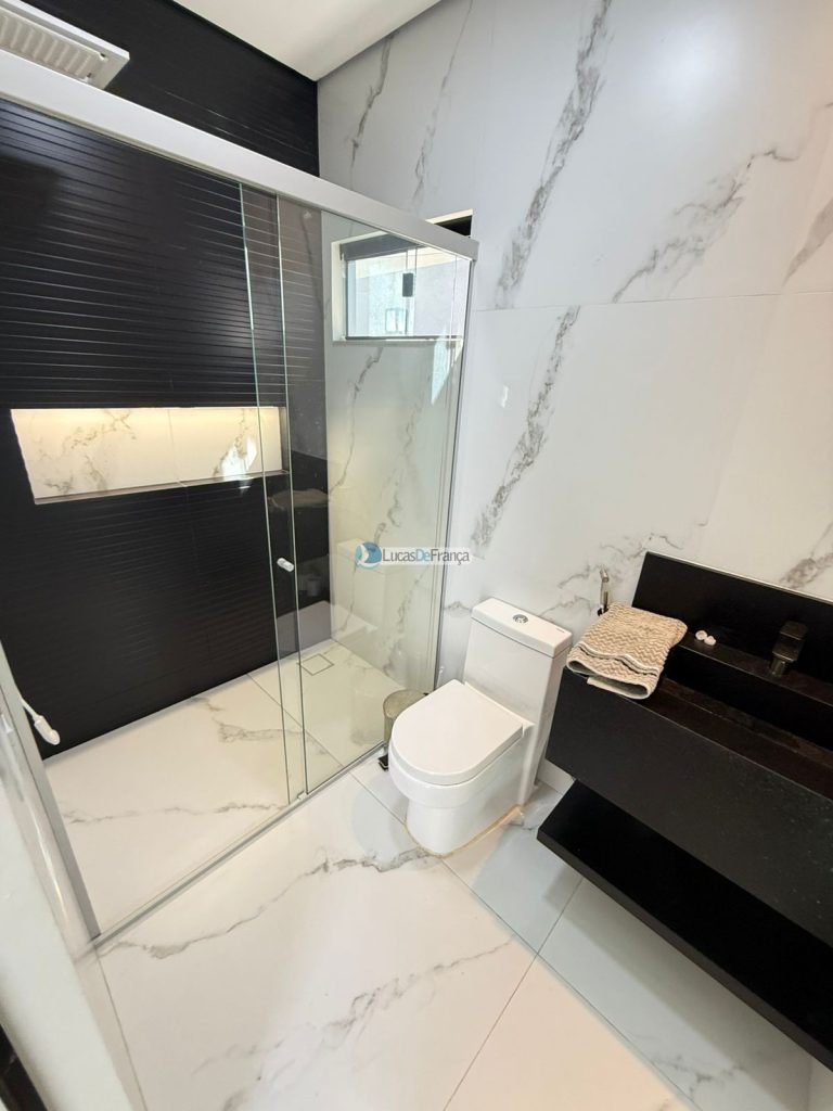 casa de alto padrão na Avenida São Paulo Setor Tradicional (10)