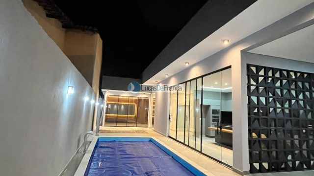 Casa de alto padrão na Avenida São Paulo, Setor Tradicional