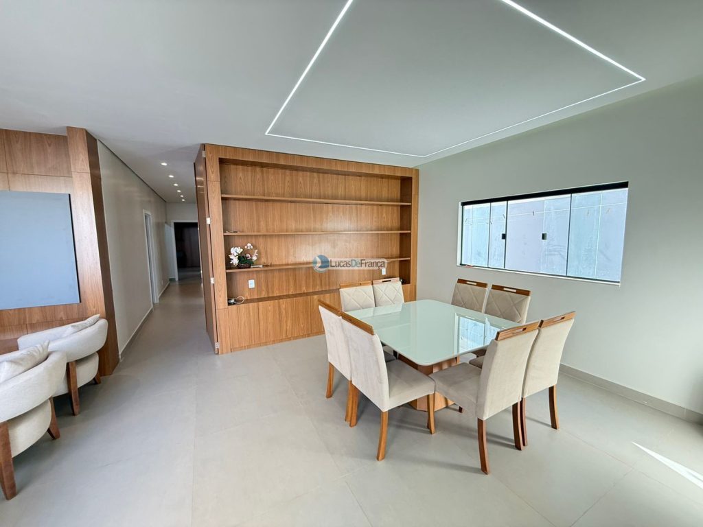 casa de alto padrão na Avenida São Paulo Setor Tradicional (19)