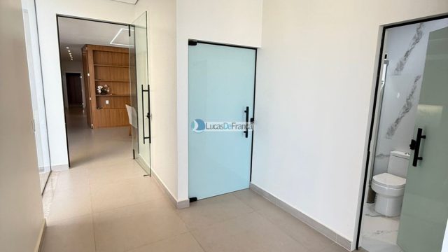 Casa de alto padrão na Avenida São Paulo, Setor Tradicional