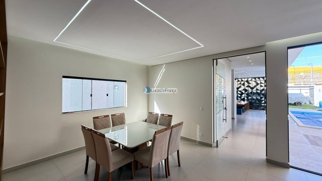 Casa de alto padrão na Avenida São Paulo, Setor Tradicional