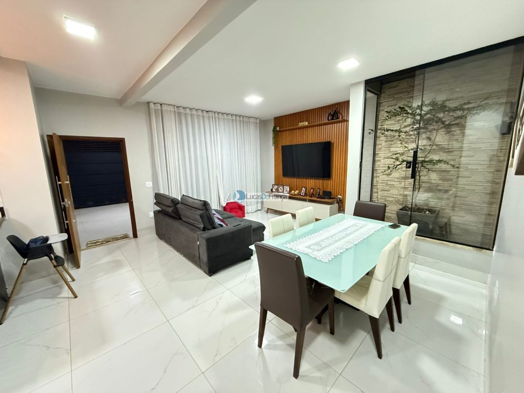 Casa na Vila Militar (SRO) (1)