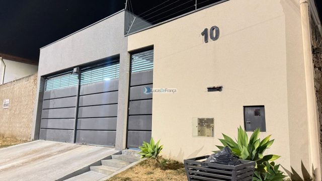 Casa na Vila Militar (SRO)