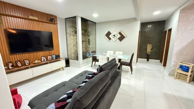 Casa na Vila Militar (SRO)