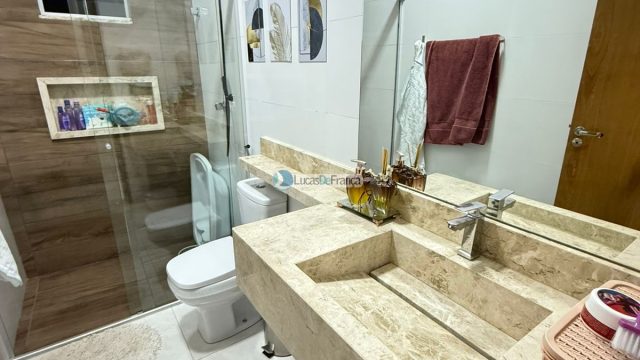 Casa na Vila Militar (SRO)