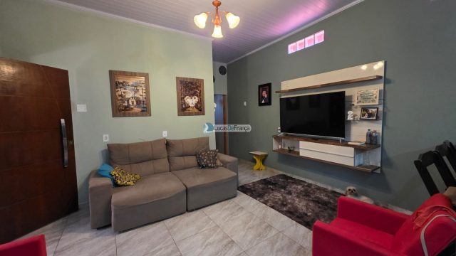 Casa no Bairro Arapoangas Qd. 3D- conj. B