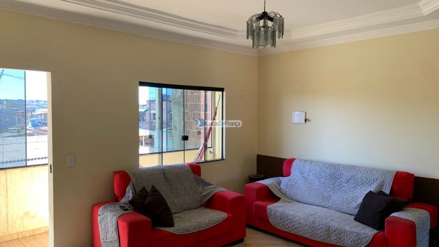 PRÉDIO NO ARAPOANGAS, AV. COMERCIAL.