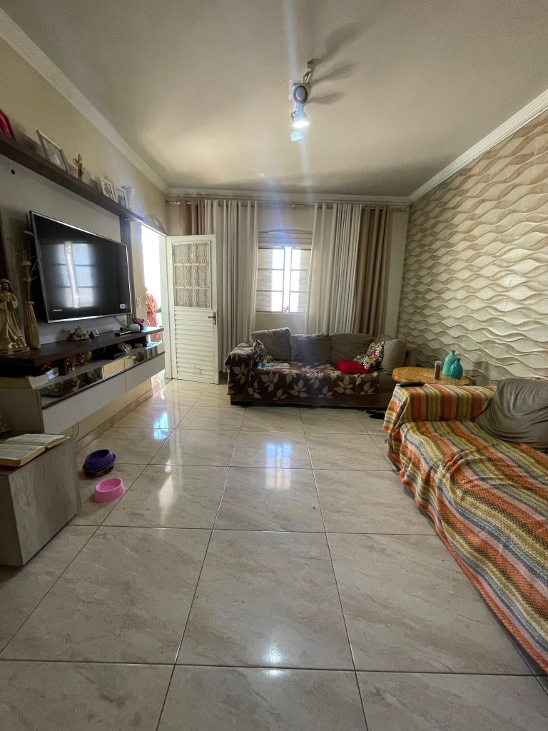 Sobrado em Lote Comercial Vila Buritis (18)