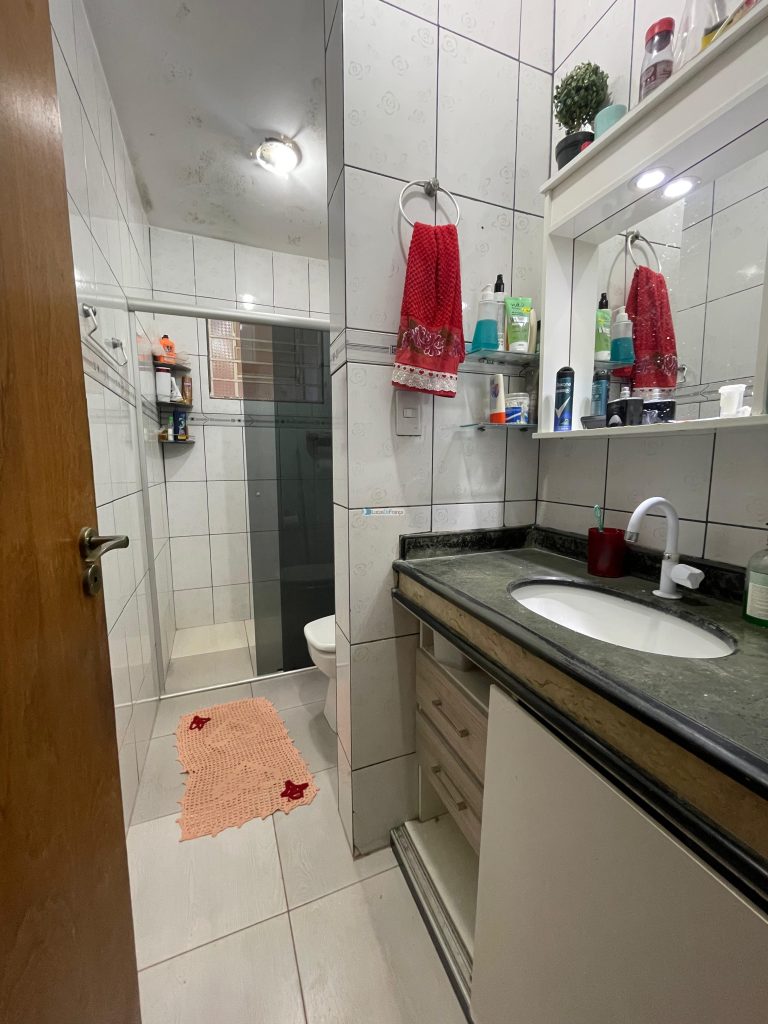 Sobrado em Lote Comercial Vila Buritis (2)