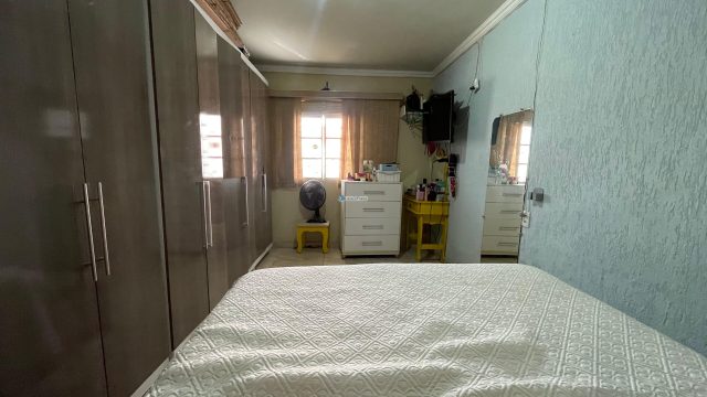 Sobrado em Lote Comercial – Vila Buritis, Quadra 02, Conjunto J