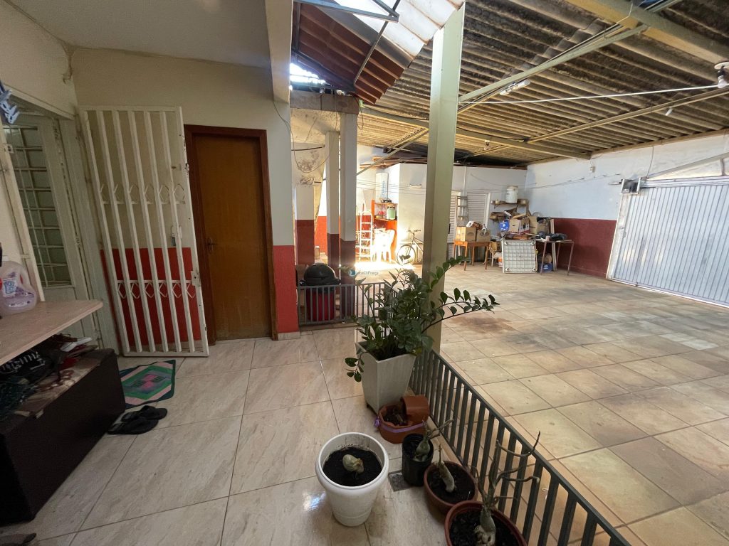 Sobrado em Lote Comercial Vila Buritis (24)