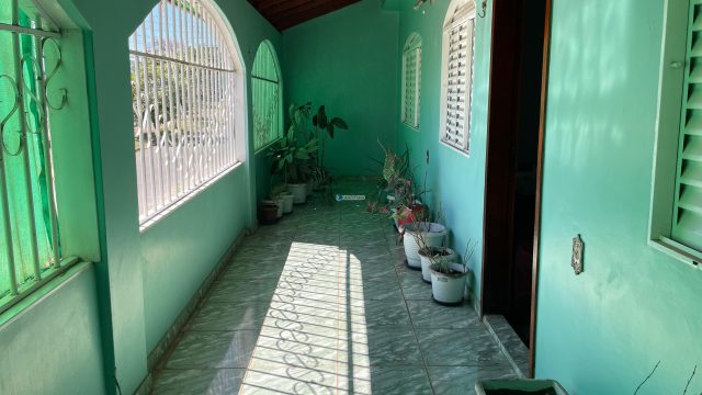 Sobrado em Lote Comercial – Vila Buritis, Quadra 02, Conjunto J