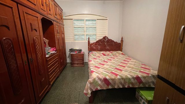 Sobrado em Lote Comercial – Vila Buritis, Quadra 02, Conjunto J