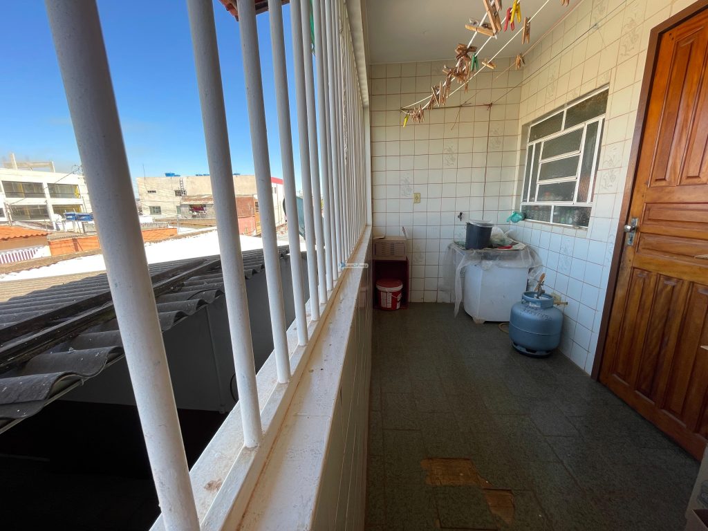 Sobrado em Lote Comercial Vila Buritis (7)