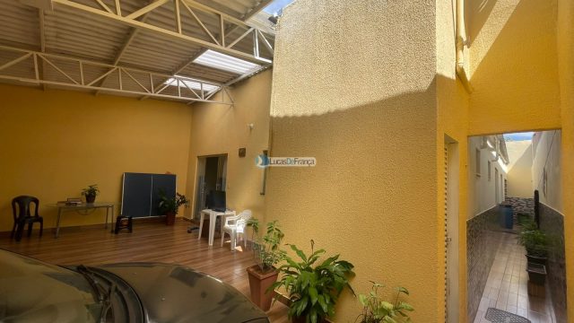 Casa na Quadra 24 conjunto E no Buritis IV