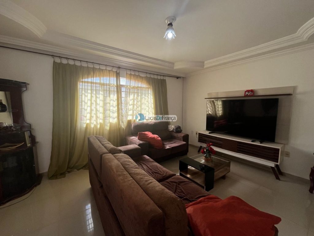 casa no Arapongas próximo à Mil Delícias (12)