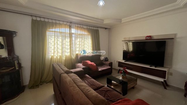 casa no Arapongas próximo à Mil Delícias