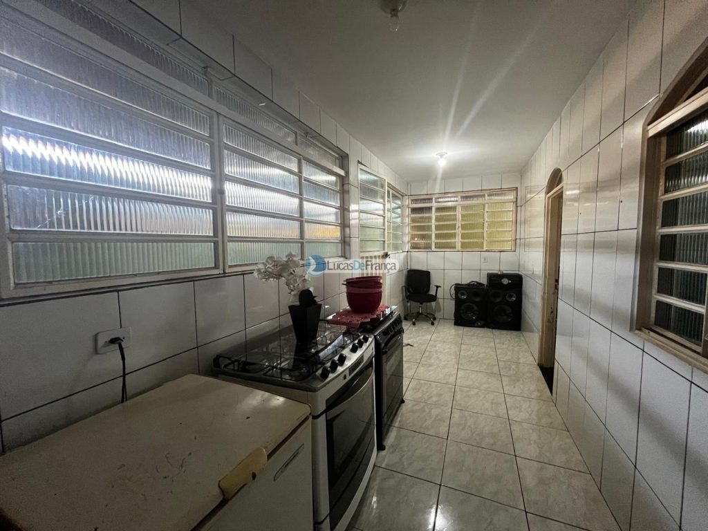 casa no Arapongas próximo à Mil Delícias (13)