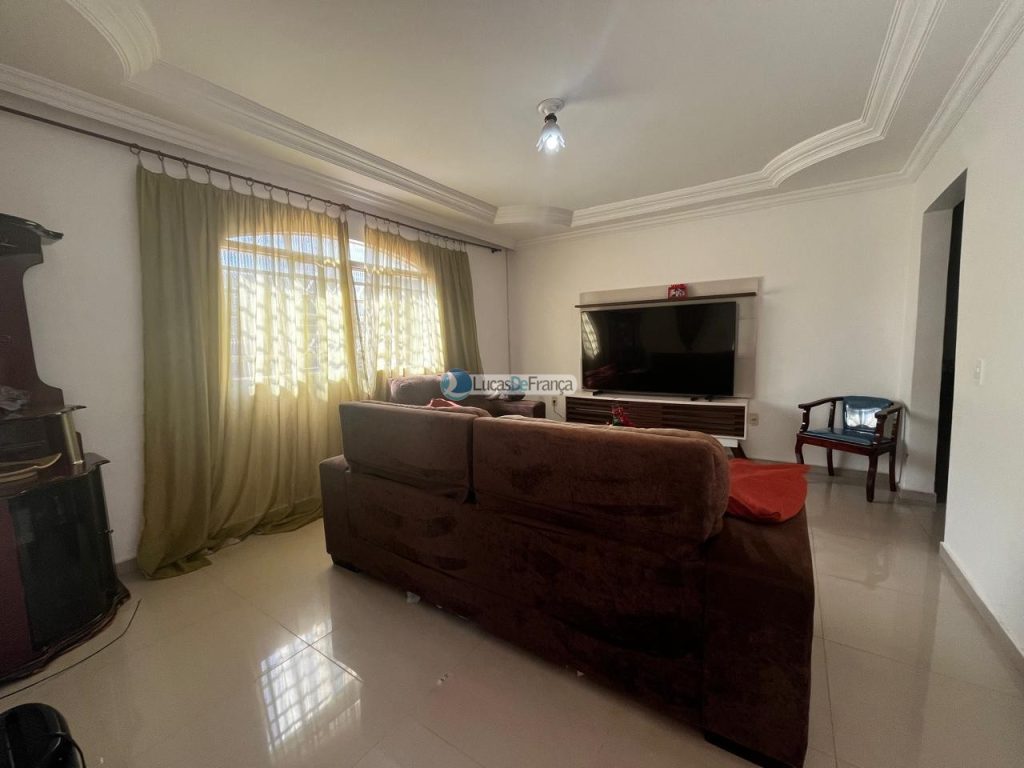 casa no Arapongas próximo à Mil Delícias (8)