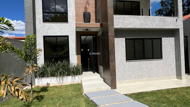 CASA DE ALTO PADRÃO EM SOBRADINHO-DF