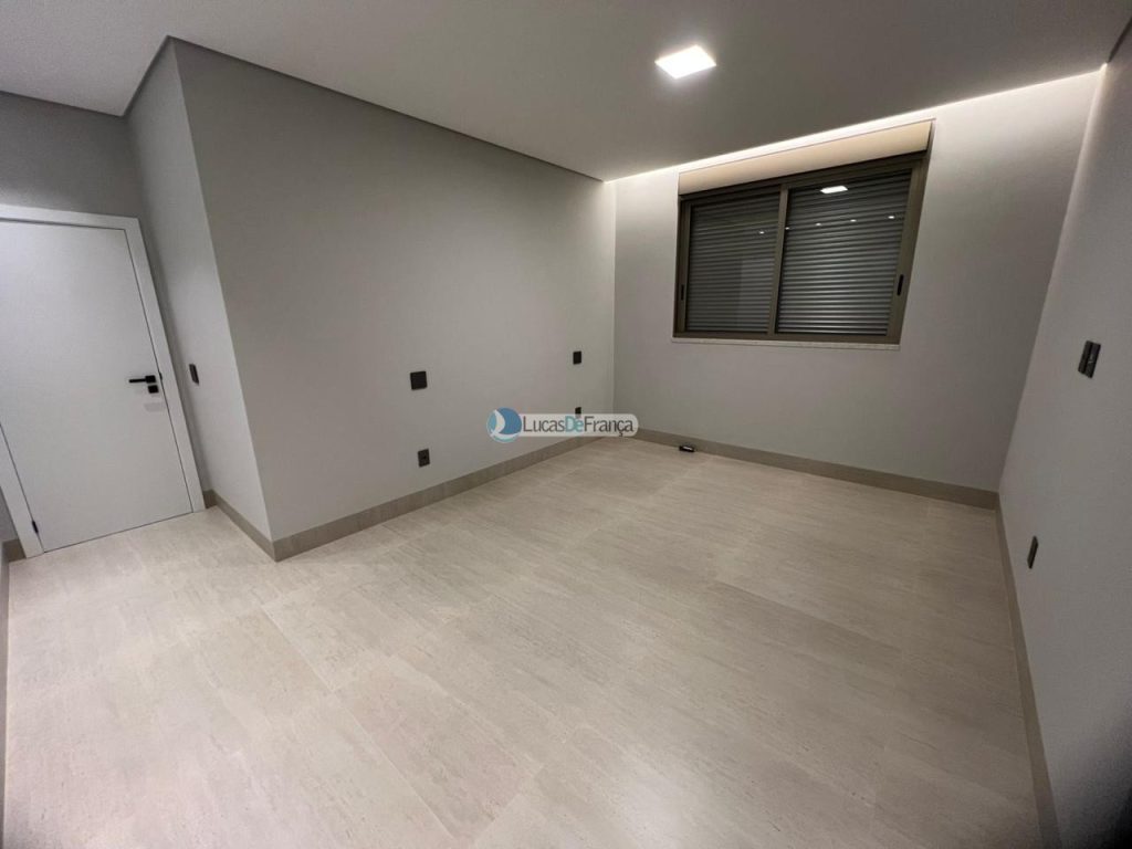 CASA DE ALTO PADRÃO NO ALTO DA BOA VISTA (15)