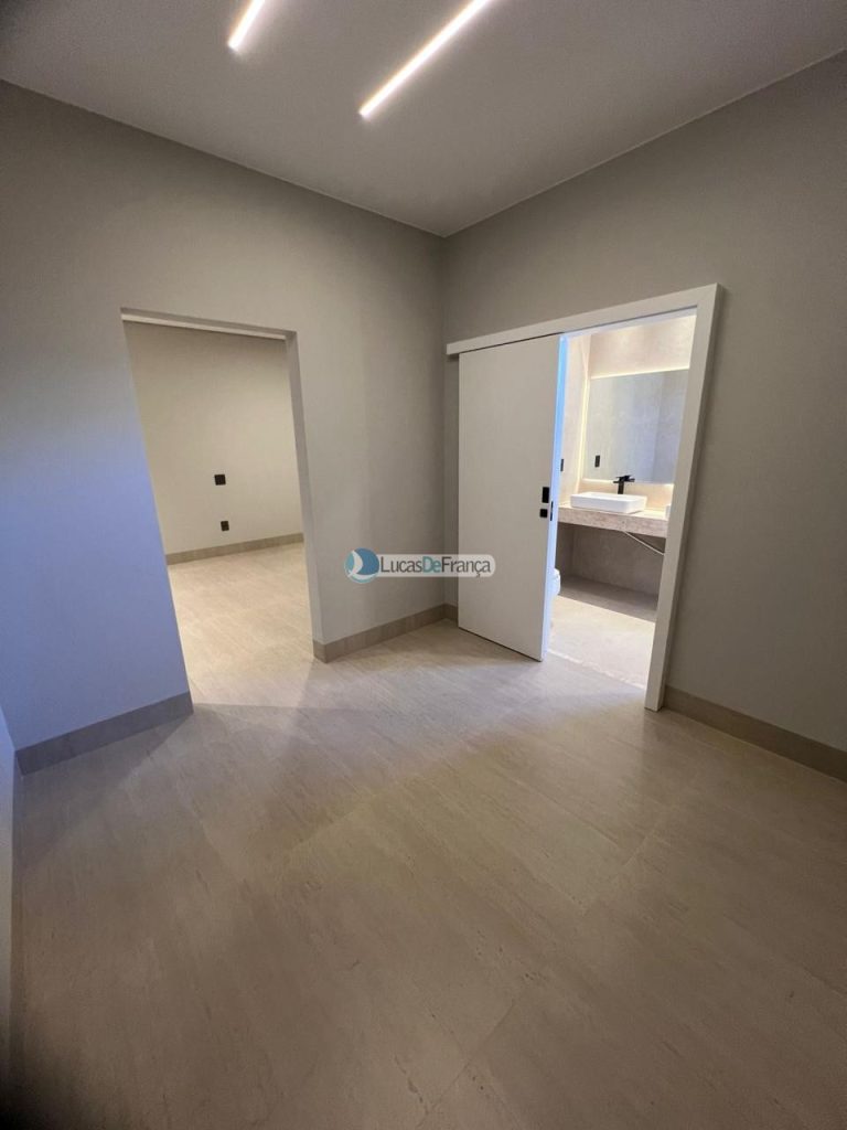 CASA DE ALTO PADRÃO NO ALTO DA BOA VISTA (4)