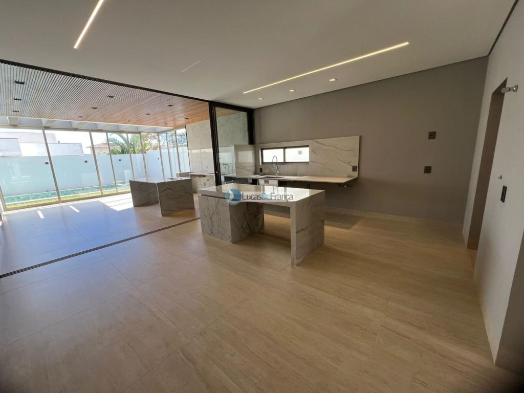 CASA DE ALTO PADRÃO NO ALTO DA BOA VISTA (7)