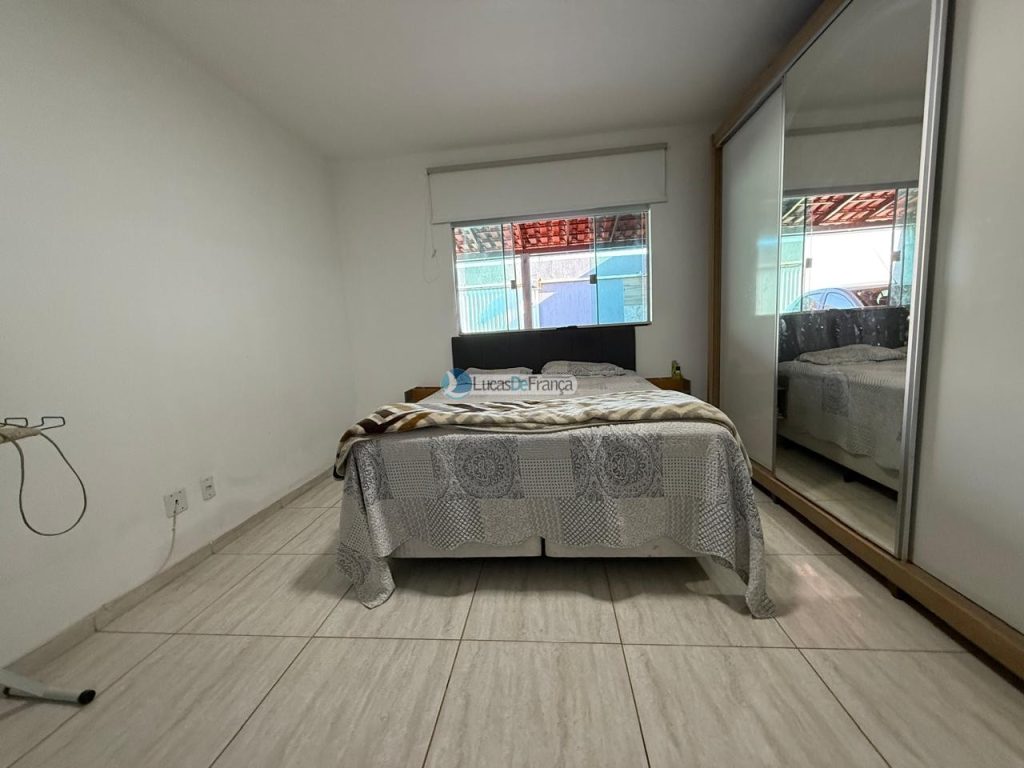 CASA NO ARAPOANGA - (próximo à igreja Católica ). (13)