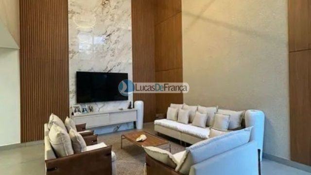 Chácara dos Sonhos no Altiplano Leste — Um Refúgio de Alto Padrão!