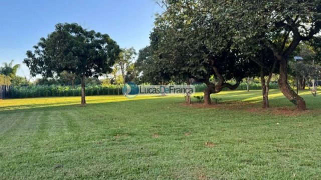 Chácara dos Sonhos no Altiplano Leste — Um Refúgio de Alto Padrão!