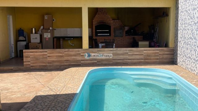 Excelente Casa com Piscina no Setor de Mansões Itiquira, módulo 01