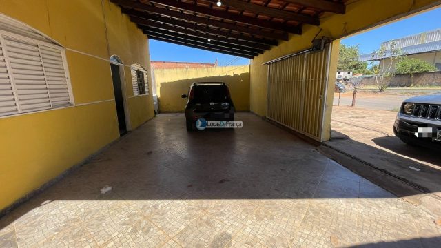 Excelente Casa com Piscina no Setor de Mansões Itiquira, módulo 01