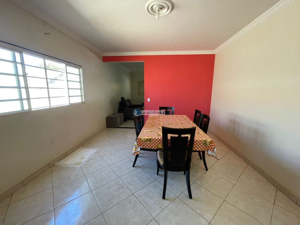 Excelente Casa com Piscina no Setor de Mansões Itiquira (18)