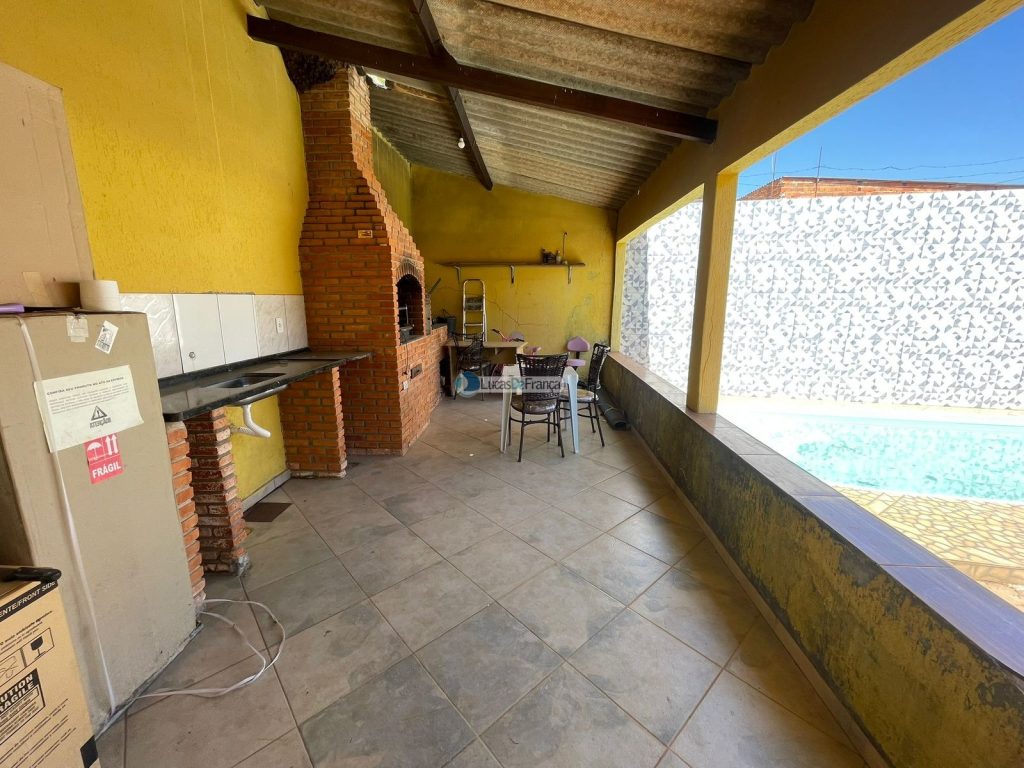 Excelente Casa com Piscina no Setor de Mansões Itiquira (20)