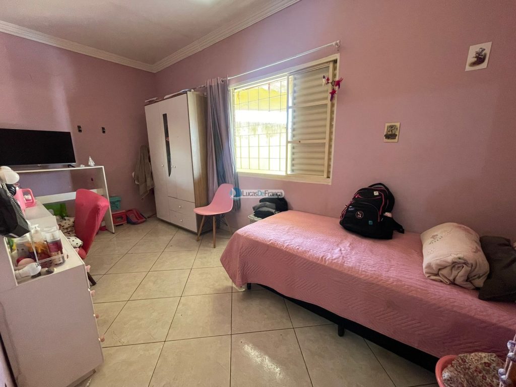 Excelente Casa com Piscina no Setor de Mansões Itiquira (3)