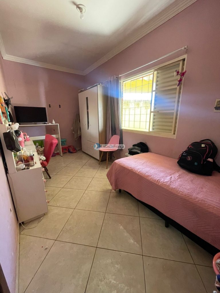 Excelente Casa com Piscina no Setor de Mansões Itiquira (32)