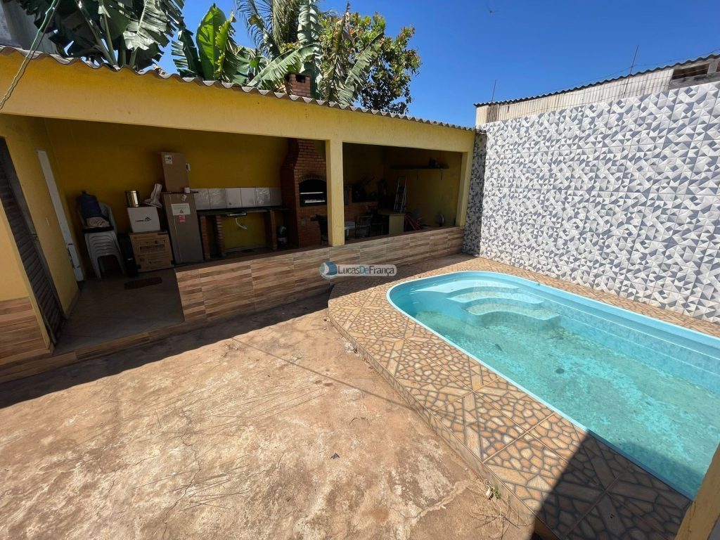 Excelente Casa com Piscina no Setor de Mansões Itiquira (4)