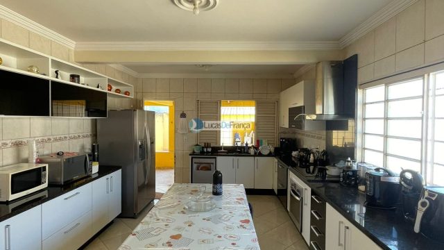 Excelente Casa com Piscina no Setor de Mansões Itiquira, módulo 01