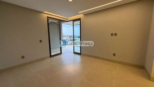 Mansão de Luxo no Império dos Nobres