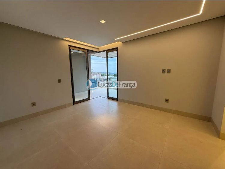 Mansão de Luxo no Império dos Nobres (10)