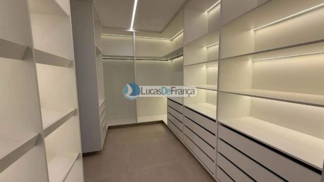 Mansão de Luxo no Império dos Nobres