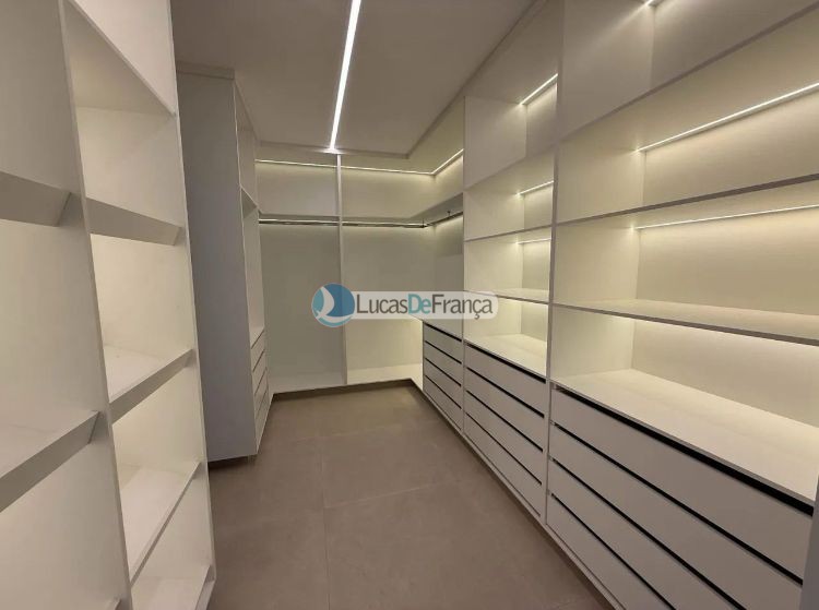 Mansão de Luxo no Império dos Nobres (12)