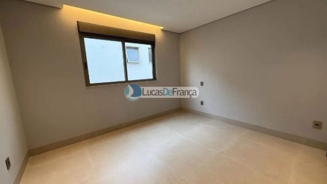 Mansão de Luxo no Império dos Nobres