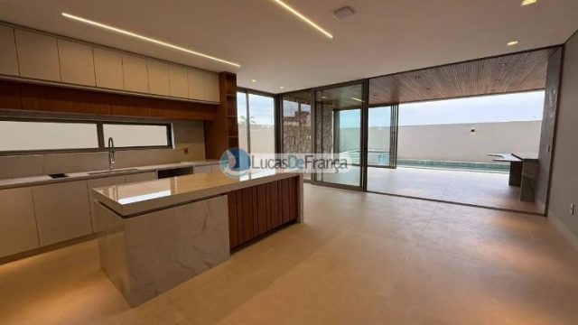 Mansão de Luxo no Império dos Nobres