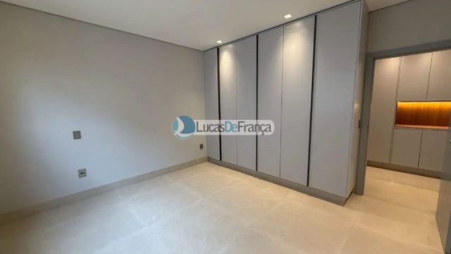 Mansão de Luxo no Império dos Nobres