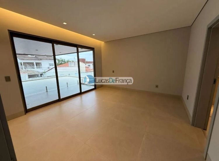 Mansão de Luxo no Império dos Nobres (17)