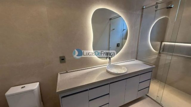 Mansão de Luxo no Império dos Nobres