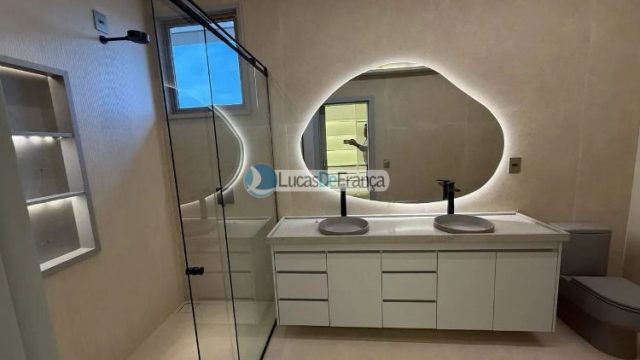 Mansão de Luxo no Império dos Nobres