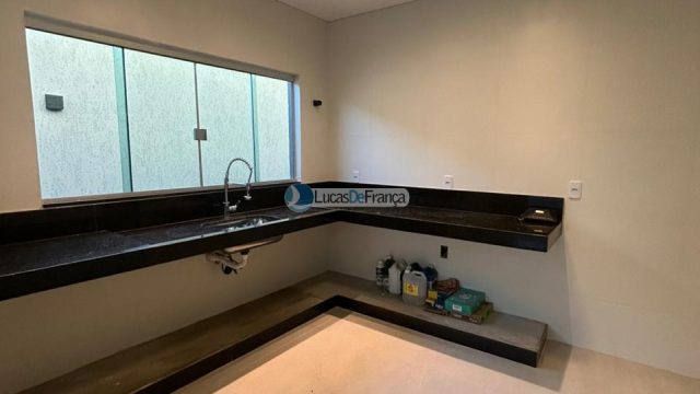 CASA DE ALTO PADRÃO LOCALIZADA NA 12 NORTE PLANALTINA-GO