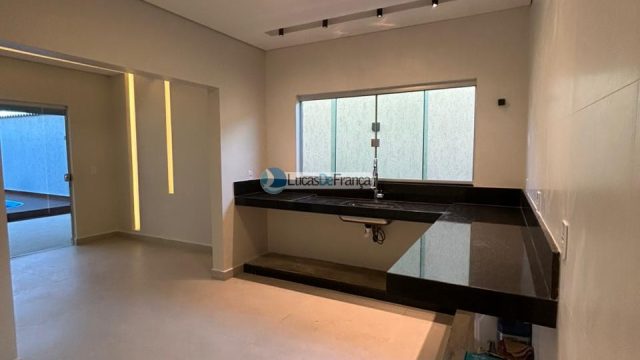 CASA DE ALTO PADRÃO LOCALIZADA NA 12 NORTE PLANALTINA-GO